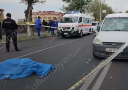 Ով է Երեւանի քննչական կոմիտեի շենքի մոտ վթարի հետեւանքով կյանքից զրկված պաշտոնյան․armlur.am
