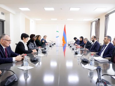 В МИД состоялась встреча Арарата Мирзояна и генсека МОФ Луизы Мушикивабо