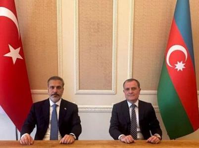 Главы МИД Турции и Азербайджана на фоне предстоящих учений обсудили «мирную повестку» с Арменией