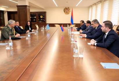 Сурен Папикян принял посла Греции и нового военного атташе