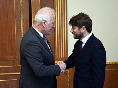 Президент Армении и посол Франции обсудили широкий спектр вопросов