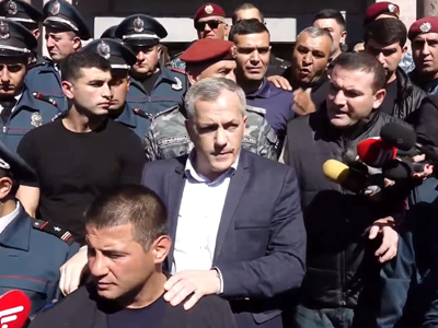 «Ժողովուրդ». Փաշինյանական ծանոթ ձեռագիր. ինչ կատարվեց երեկ
