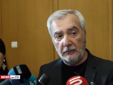 Թող Շահրամանյանը կողմնորոշվի՝  վերջը ստորագրե՞լ է, թե ոչ. եթե չի ստորագրել, ի՞նչ գործ ունի Երեւանում. Անդրանիկ Քոչարյան