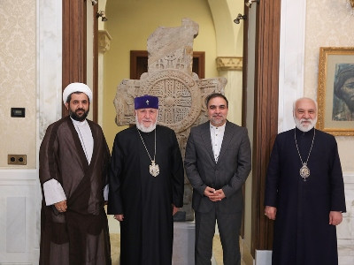 Կաթողիկոսն Իրանի դեսպանատան Մշակույթի կենտրոնի ղեկավարի հետ քննարկել է Ադրբեջանի ագրեսիան Արցախի դեմ