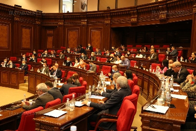 «Ժողովուրդ». Դատավորներին չընտրեցին. ՔՊ պատգամավորները բացակա են