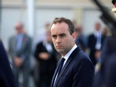 Министр ВС Франции: Наша решительная поддержка Армениии непоколебима