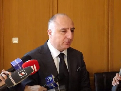 Сасун Хачатрян: Вам можно покупать квартиру в кредит, а Сурену Папикяну - нет?