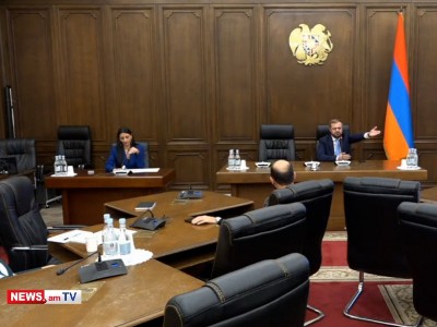 Преступники или политзаключенные? Очередная перепалка в парламенте Армении во время выступления омбудсмена
