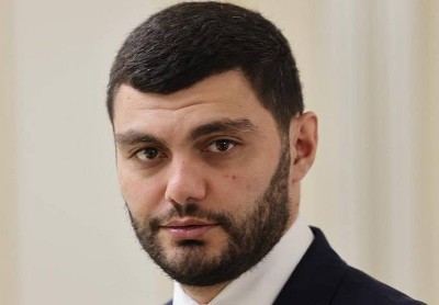 «Ժողովուրդ». Ինչ է թաքցնում Դավիթ Առաքելյանը. ֆինանսական աղբյուրները թափանցիկ չեն
