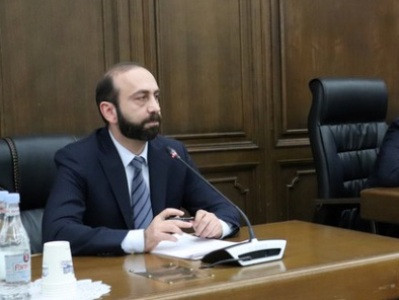 Мирзоян - оппозиционному депутату: Армения может приобретать больше оружия, чем ваша партия могла мечтать