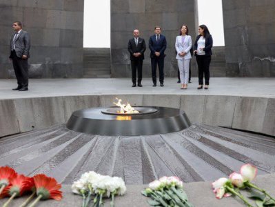 German FM visits Armenian Genocide Memorial