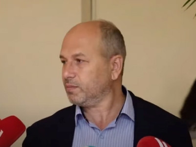 Շատ տղերքի մարմիններ դեռ հուղարկավորված չեն, մենք Երեւանում օդապարիկ ենք թռցնում. Սա խնդիր է. Գեղամ Նազարյան