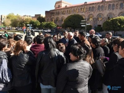 ՀՀ կառավարությունից խնդրել են աջակցել զոհված հարազատների գերեզմանները Հայաստան տեղափոխելուն