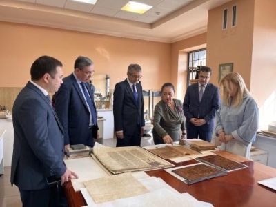 Ambassadors accredited to Armenia visit Matenadaran Institute of Ancient Manuscripts