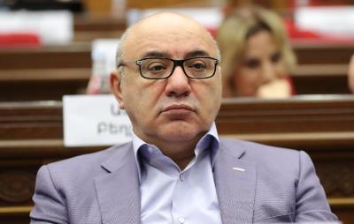 «Իրավունք». Գուրգեն Արսենյանը շարունակում նոր բիզնես նվաճումների շարքը
