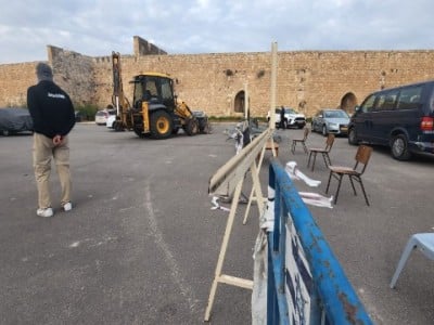 Армяне Иерусалима закрыли вход в «Коровий сад» и вновь запретили снос стены