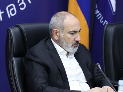 Пашинян провел заседание правящей в Армении партии