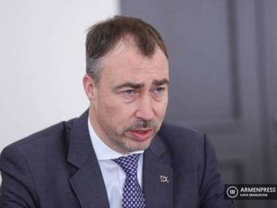 Клаар: Мишель все еще готов как можно скорее организовать встречу лидеров Армении и Азербайджана в Брюсселе