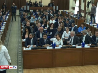 «Мать Армения»: Предлагаю все вопросы на заседании Совета старейшин Еревана сделать докладываемыми