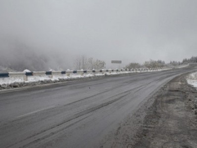 09։30-ի դրությամբ Ջերմուկի խաչմերուկից մինչև Սիսիանի խաչմերուկ ճանապարհը փակ է կցորդիչով մեքենաների համար