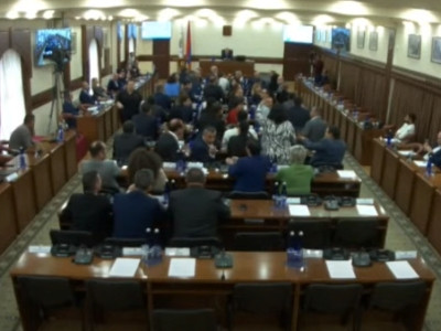 На заседании Совета старейшин Еревана произошла потасовка