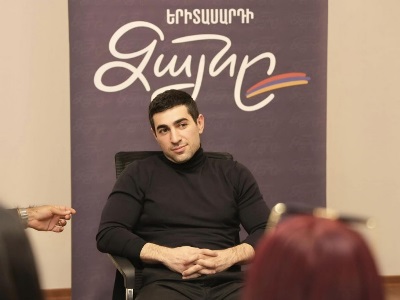 Левон Кочарян встретился с группой студентов