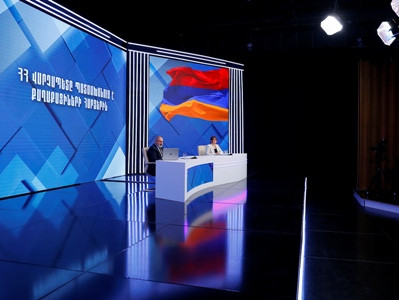 Премьер-министр Армении: Если все педагоги выйдут на пенсию в 55 лет, то кто будет учить наших детей?