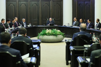 «Փաստ». Ինչո՞ւ էր կառավարության նիստի ժամանակ անջատվել հոսանքը