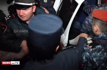 Члены движения «Занг» подвергнуты приводу