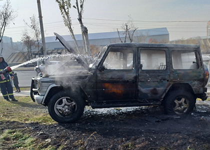 Երևանի թիվ 127 ավագ դպրոցի դիմաց Mercedes G 500 մակնիշի ավտոմեքենա են պայթեցրել