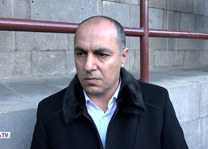 Тамазян: Члены фракции «ГД» Совета старейшин Алаверди при помощи полицейских вошли в здание, а нам не разрешают