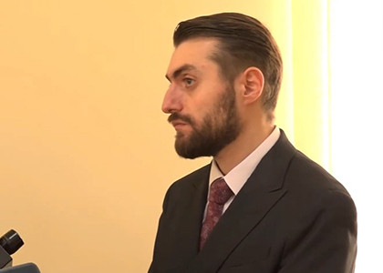 «Համայնքապետին չմո ասելը պատգամավորին վայե՞լ է». լրագրողը՝ ՔՊ-ական Արեն Մկրտչյանին