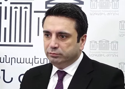 Спикер парламента Армении: Азербайджан пытается искусственно затруднить заключение договора