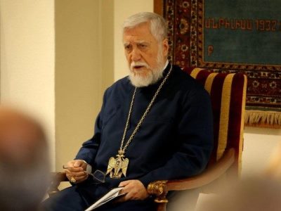 Католикос Арам Первый обсудил с послом РА в Ливане ситуацию, сложившуюся после оккупации Арцаха