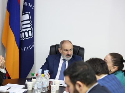 Никол Пашинян провел заседание правления партии «Гражданский договор»