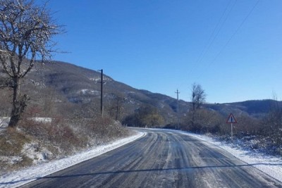 «Մեղրու սար» կոչվող հատվածում, Դիլիջանի ոլորաններում և Ջերմուկում ձյուն է տեղում. Գորիսում մառախուղ է