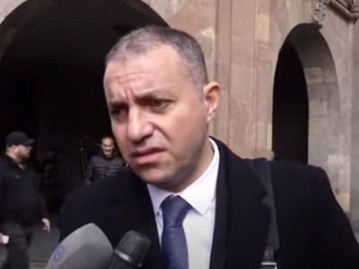 Հայկական բեռնատարները Վերին Լարսն անցնում են ձմռան համար նորմալ արագությամբ. Քերոբյան