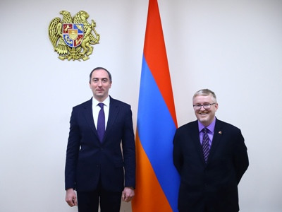 Robert Khachatryan presents to Canada envoy main activities of Armenia high-tech ministry (PHOTOS)