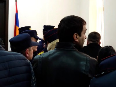 «Չփորձվես տղերքի անունը տաս, իրենք սուրբ են. կարաուլ ես եղել, իրավունք ունեի՞ր մտնելու ներս». զոհվածի ծնողը՝ տուժողին