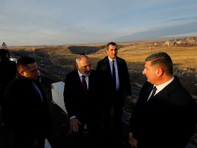 Пашинян ознакомился с ходом строительства участка дороги проекта «Север-Юг»