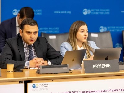 Замминистра экономики Армении принял участие в круглом столе ОЭСР в Париже