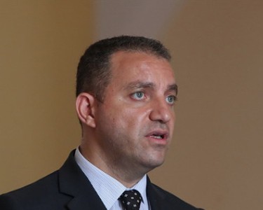 Economy minister: We will exclude long-term driving in Armenia of cars that don’t have EAEU countries’ license plates