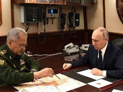 Министр обороны России доложил Путину о взятии Марьинки