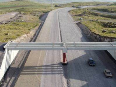 Սիսիան-Քաջարան ճանապարհը բարդ պրոյեկտ է, կա 12 թունելներն ու 27 կամուրջ, մասնագիտական վեճերի մեջ ենք. Սանոսյան