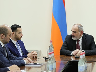 Փաշինյանը ԲՏԱ նախարարության աշխատակազմին է ներկայացրել Մխիթար Հայրապետյանին