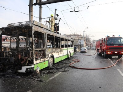 Омбудсмен РА начала расследование в связи с пожаром в троллейбусе в Ереване