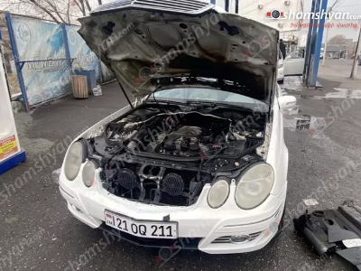 В Ереване сгорел автомобиль марки «Mercedes»