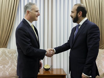 Ararat Mirzoyan and Louis Bono discussed regional security issues