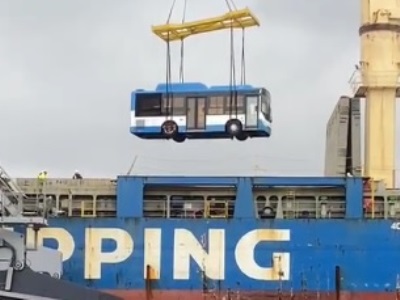 30 новых автобусов, поставленных мэрии Еревана, переправляются в порт Поти