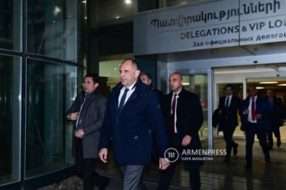 Глава МИД Греции прибыл в Ереван с официальным визитом